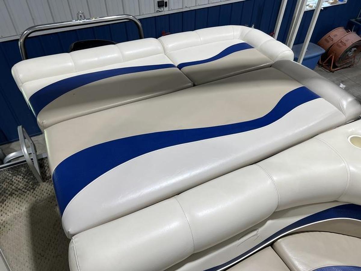 Used 2003 Bennington 2275 LX