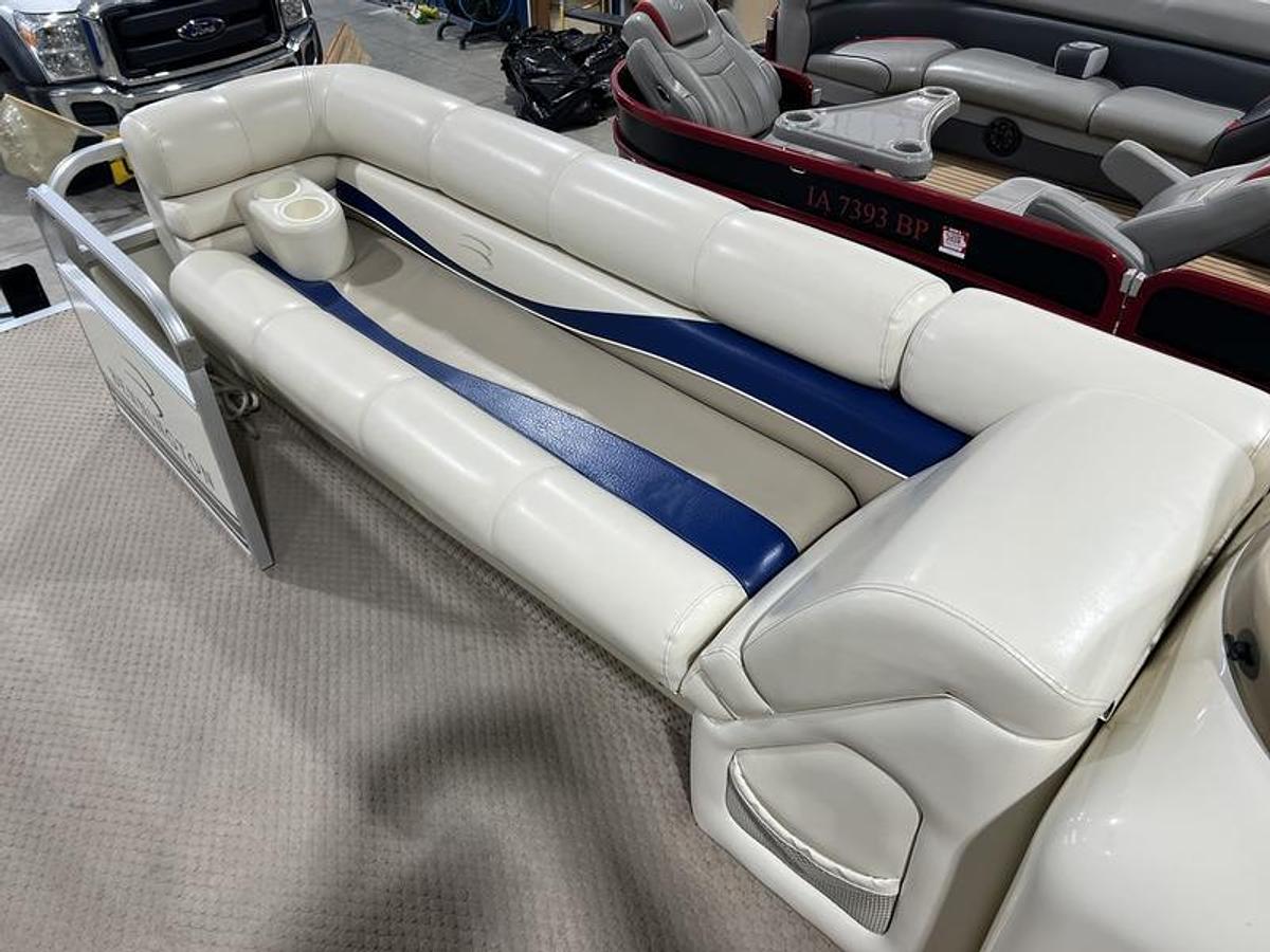 Used 2003 Bennington 2275 LX