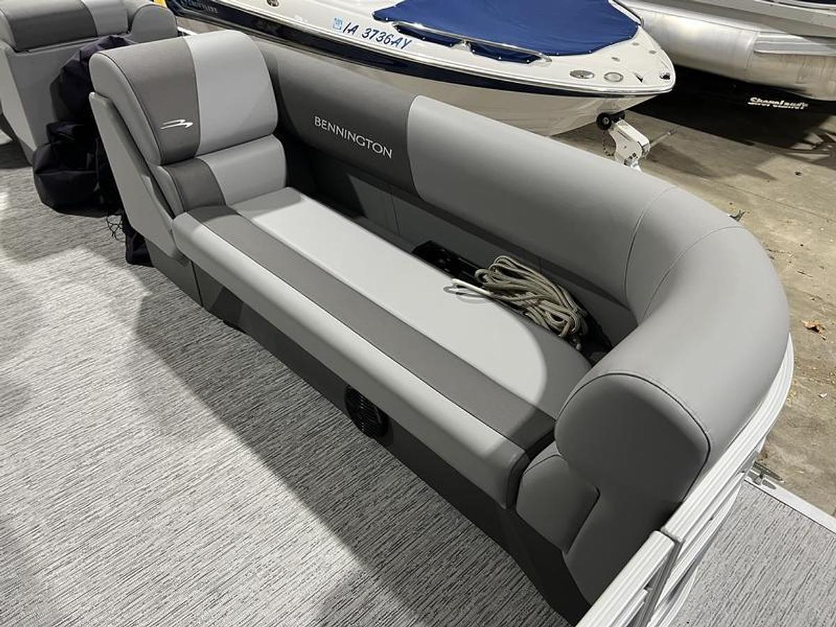 2025 Bennington 23 SL
