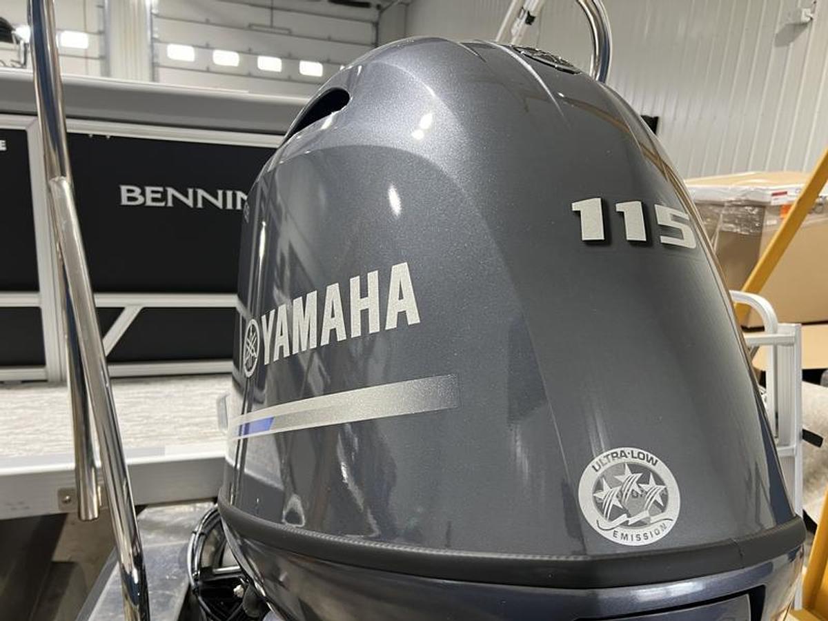 2025 Bennington 23 SL