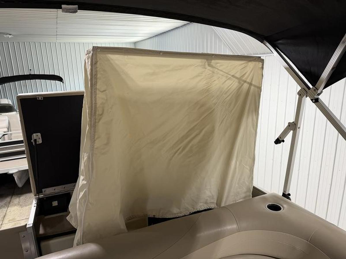 Used 2014 Bennington 2275 GL