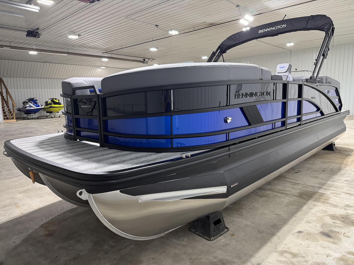 2027 Bennington 23 MFB