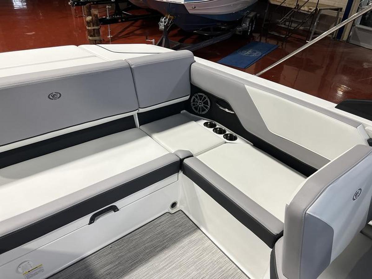 2025 Cobalt Boats CS23