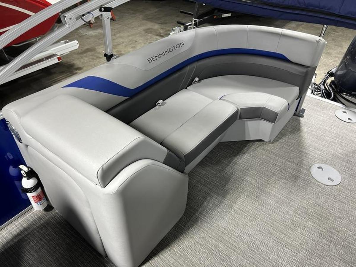 Used 2024 Bennington 23 SXSR