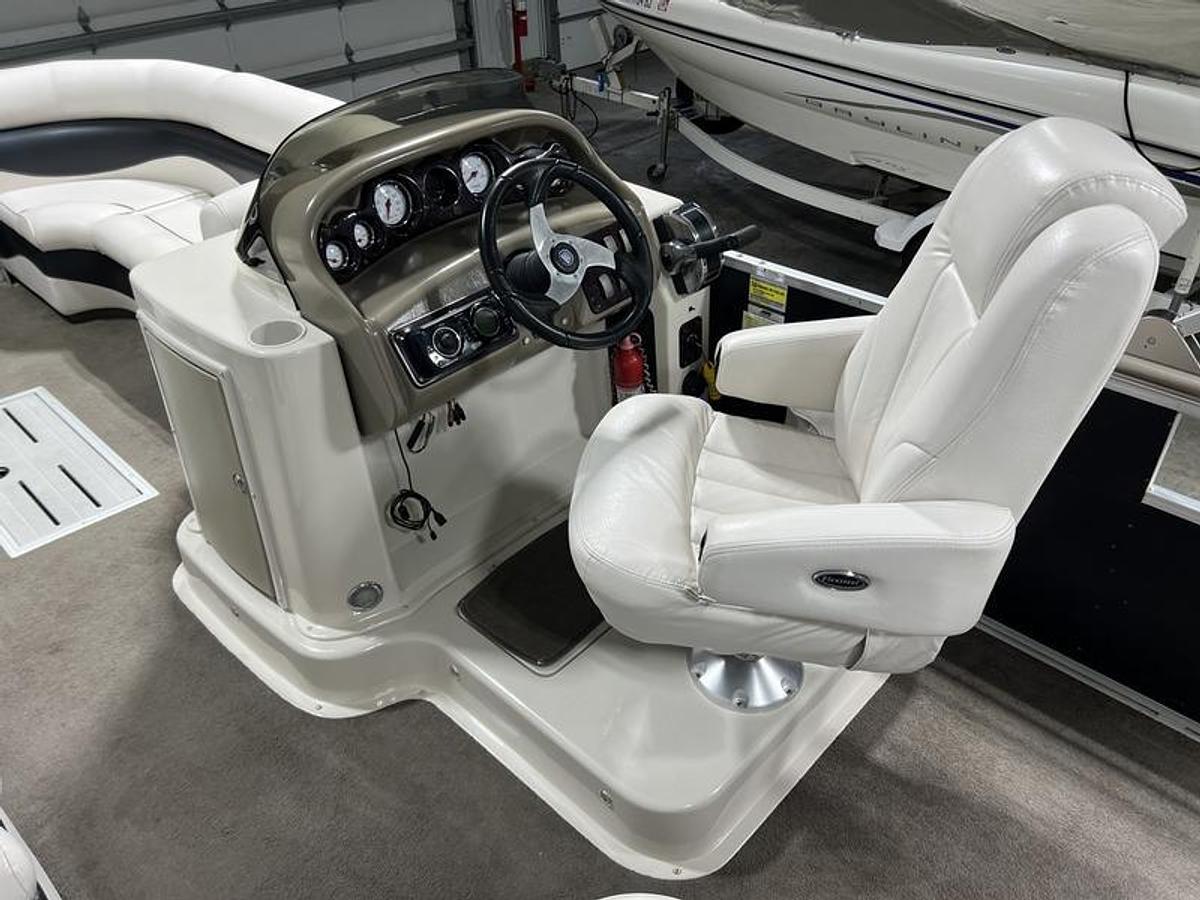Used 2010 Premier 225 SUNSATION LTD