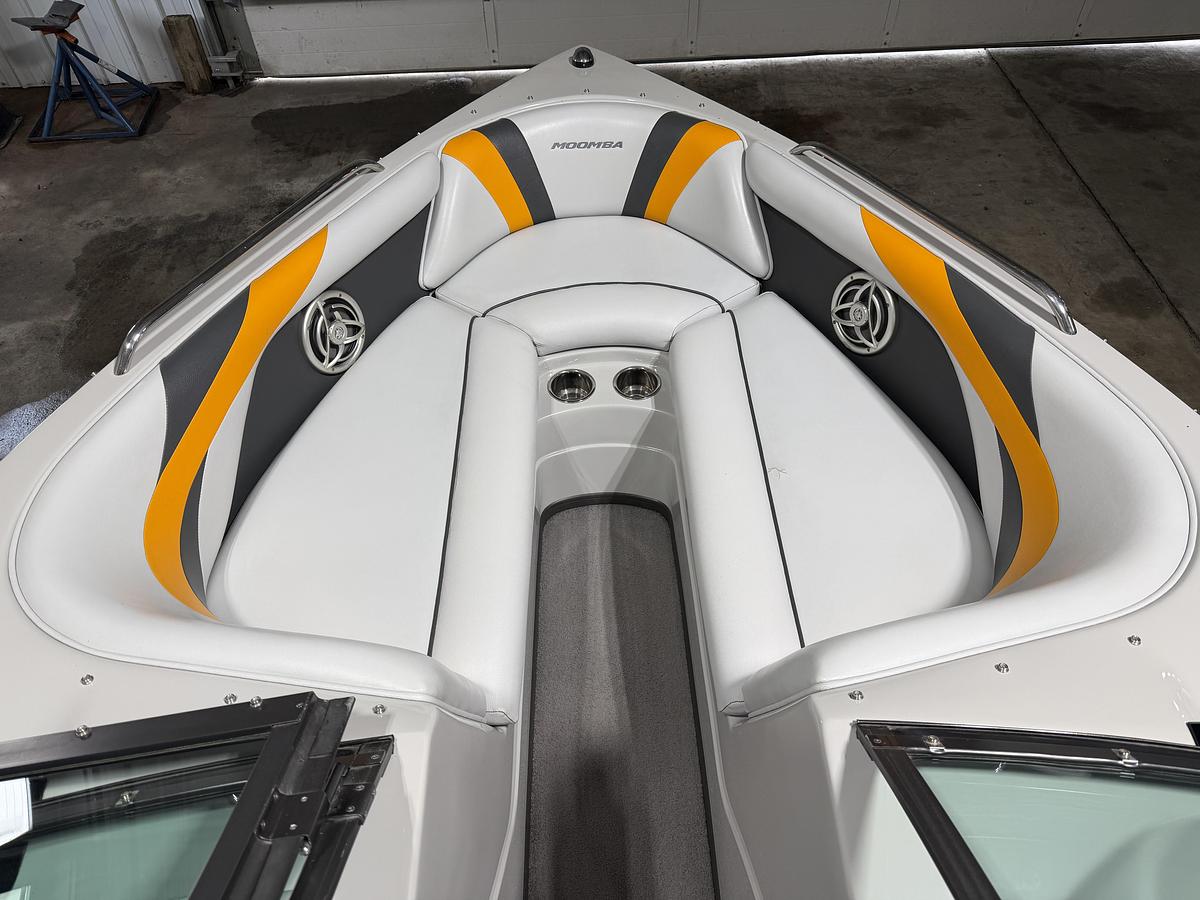 Used 2009 Moomba LSV