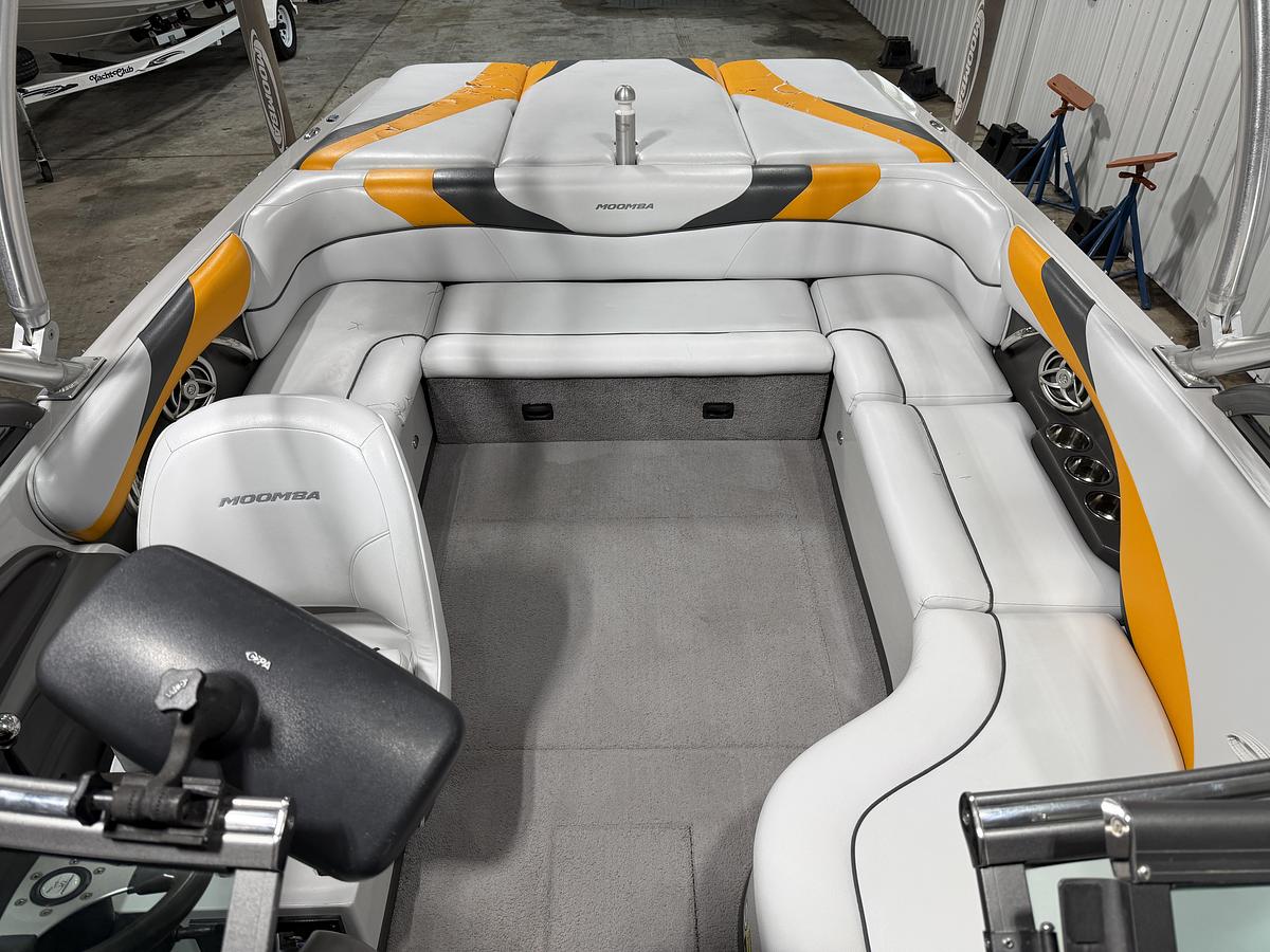 Used 2009 Moomba LSV