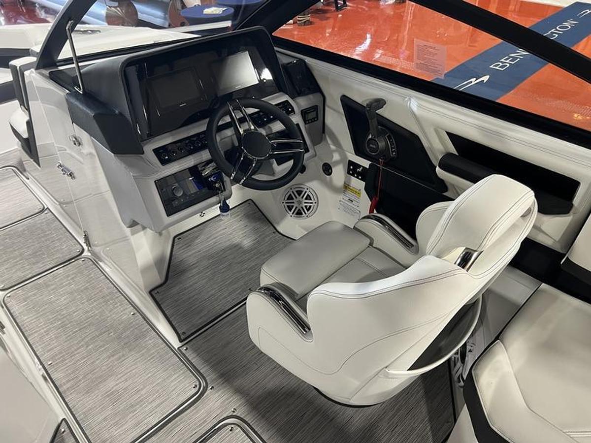 2026 Cobalt Boats R6