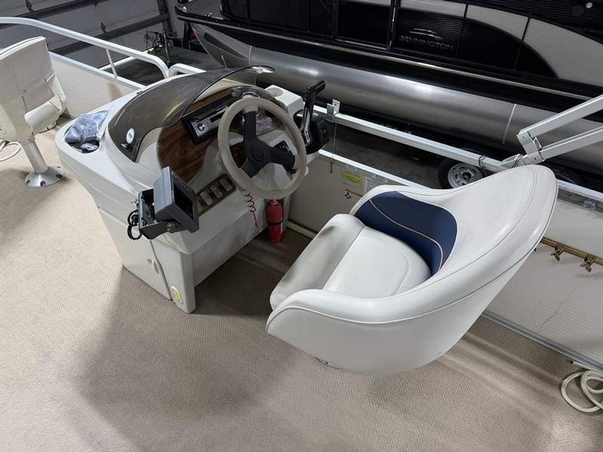 Used 2007 LEISURE 2023 ISLAND