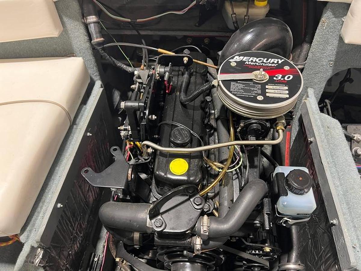 Used 2000 Bayliner 1950 CAPRI