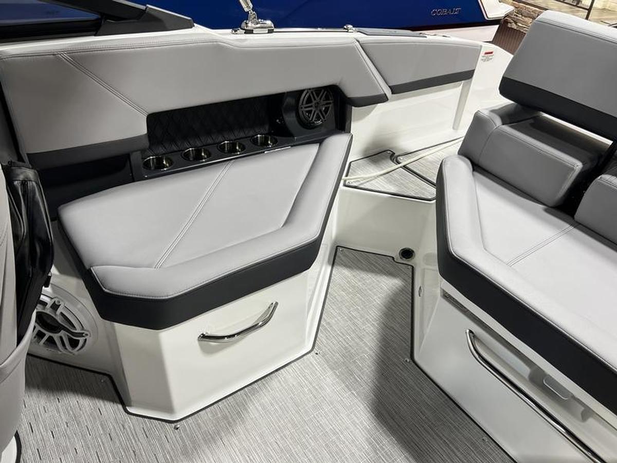 2026 Cobalt Boats R4