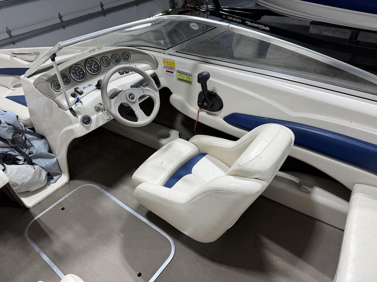 Used 2002 Larson 180 SEI