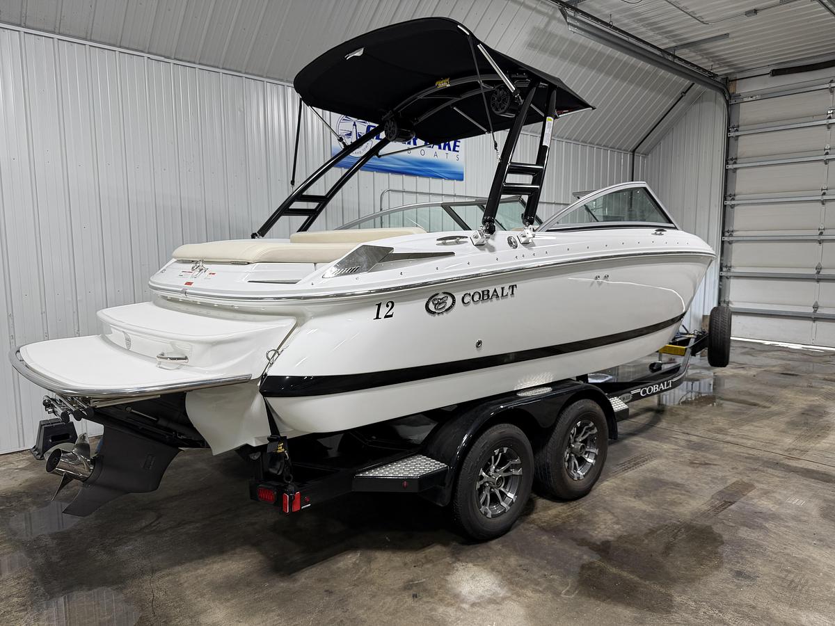Used 2010 Cobalt Boats 210