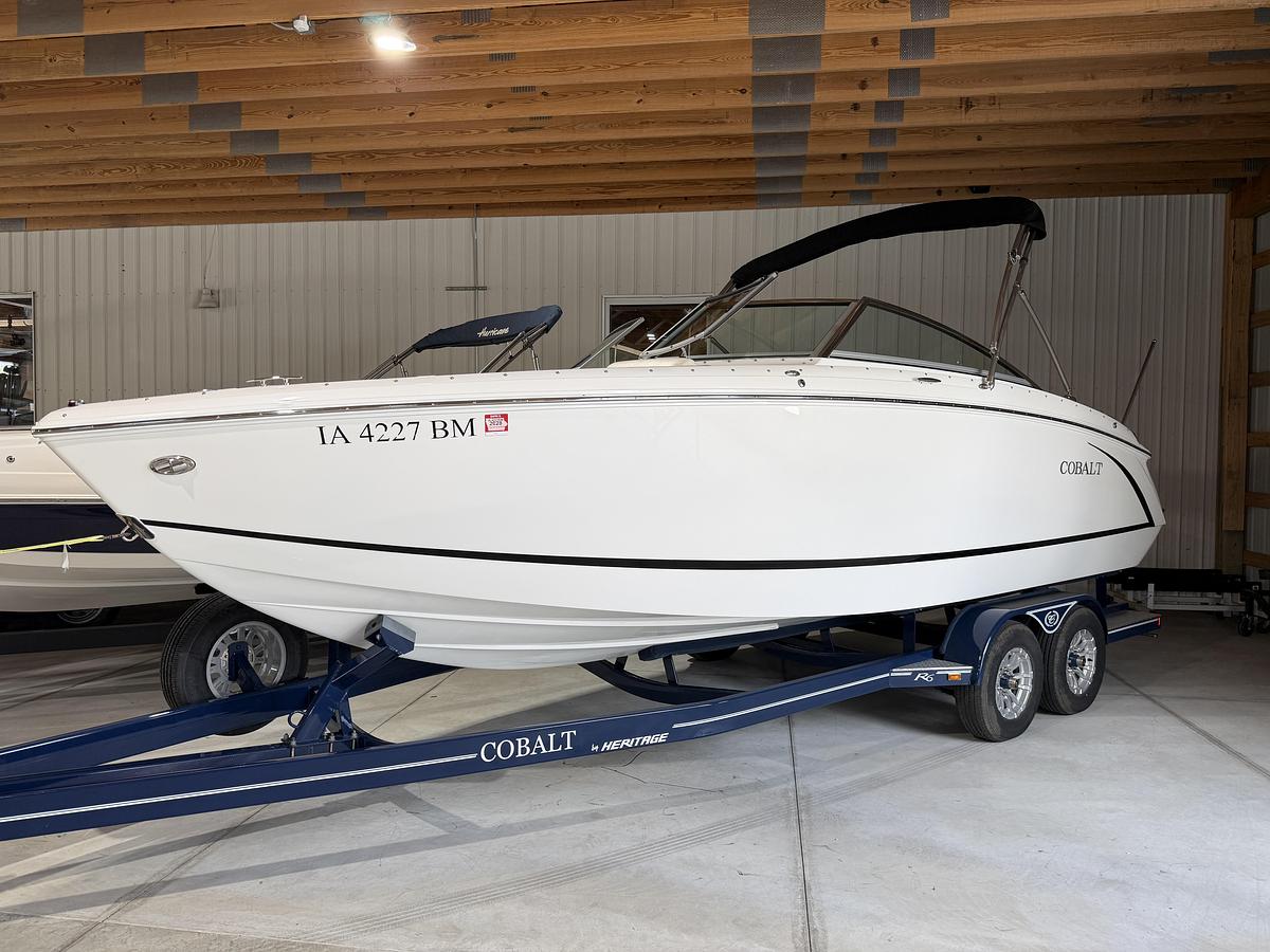 Used 2014 Cobalt Boats R5