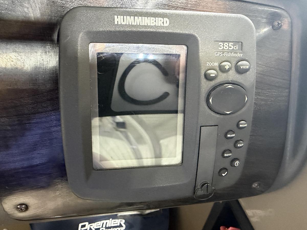 Used 2011 Premier 250 Grand Isle I/O