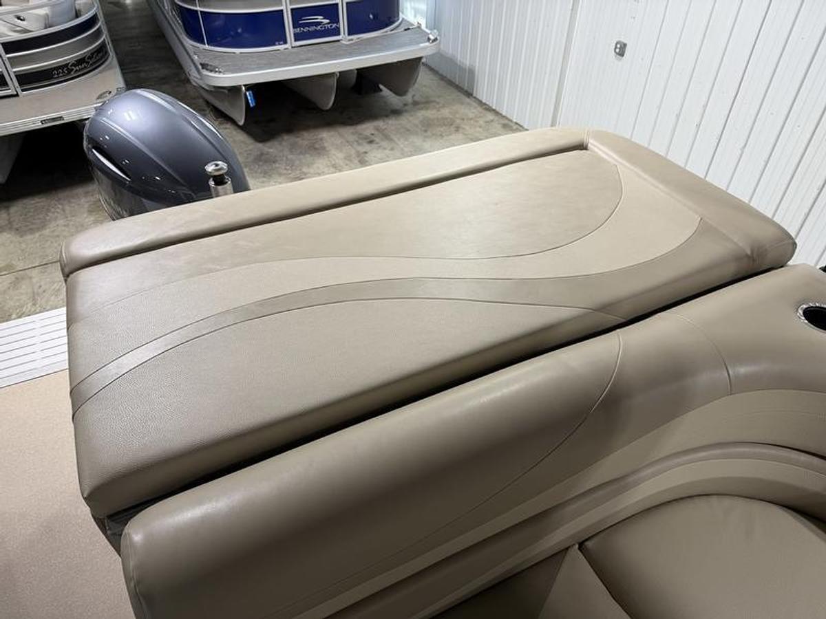 Used 2014 Bennington 2275 GL