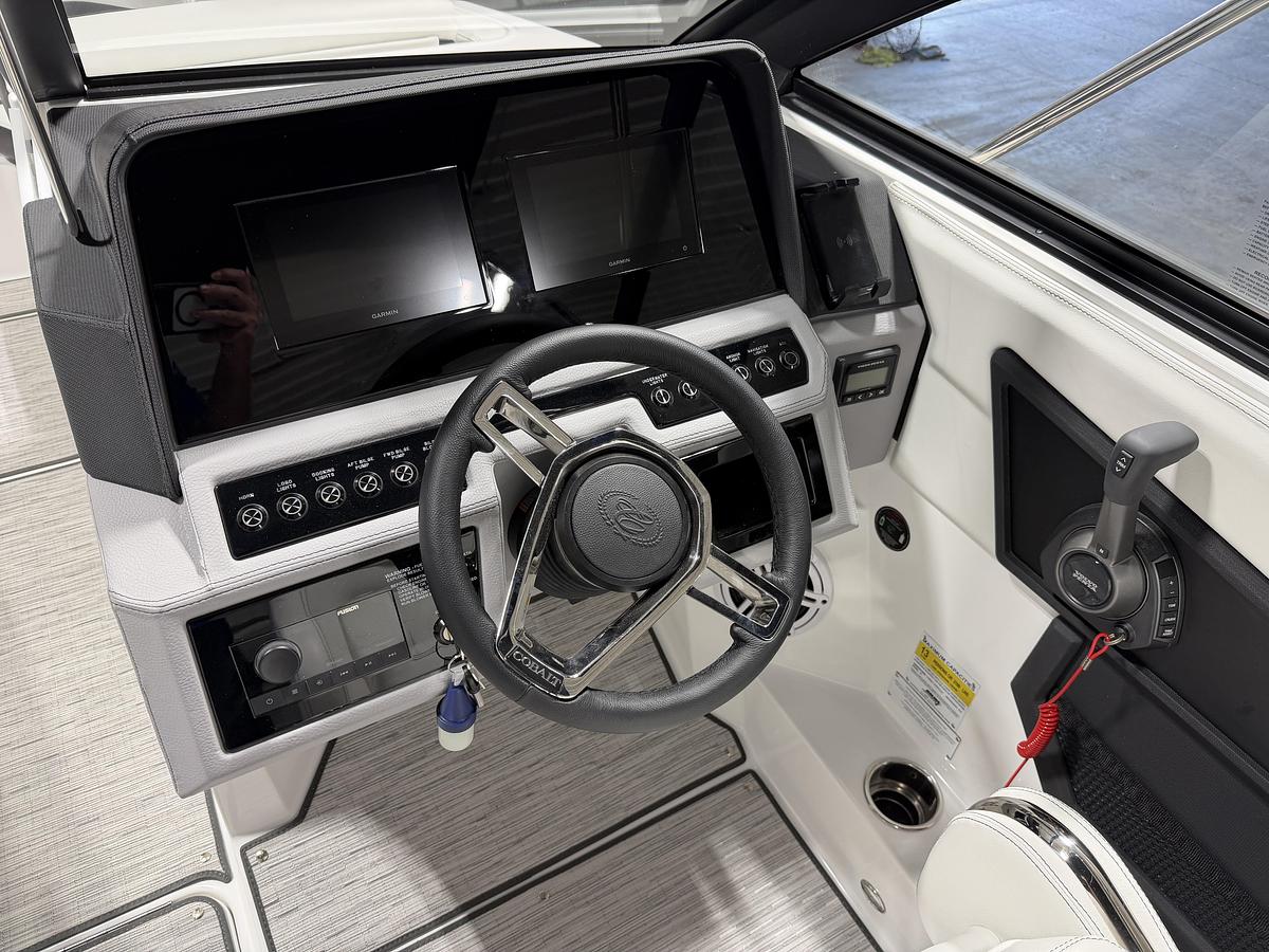 2027 Cobalt Boats R4