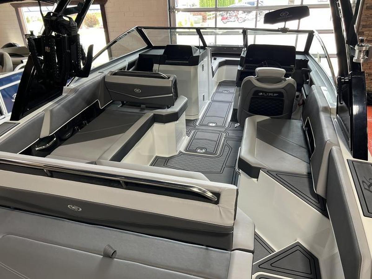 Used 2024 Cobalt Boats R6 Surf