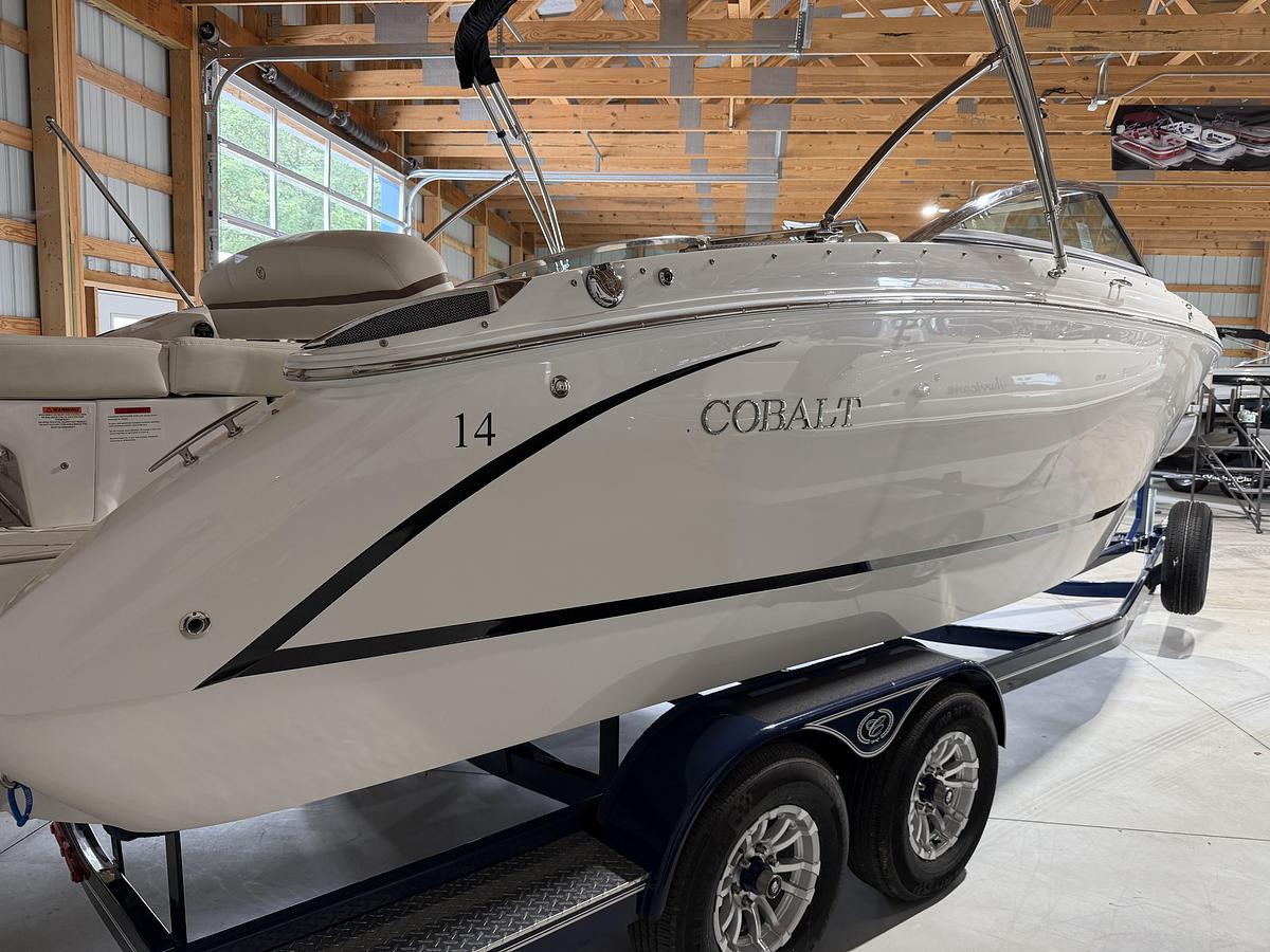 Used 2014 Cobalt Boats R5