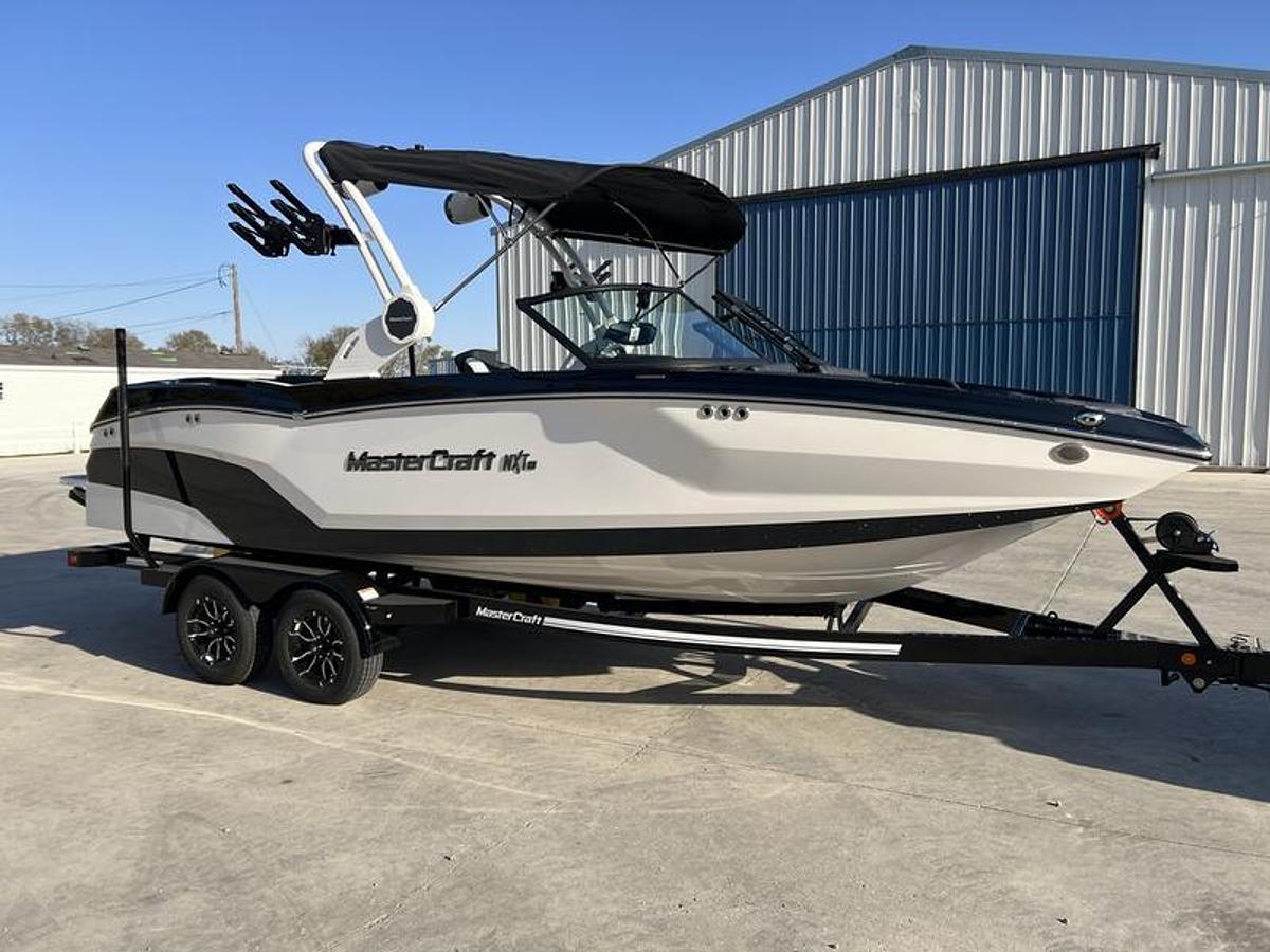 2026 MasterCraft NXT22