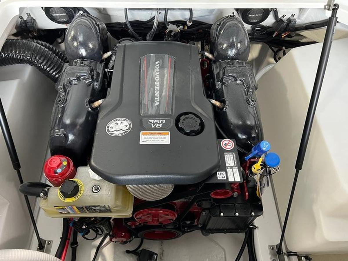 Used 2024 Cobalt Boats R6 Surf