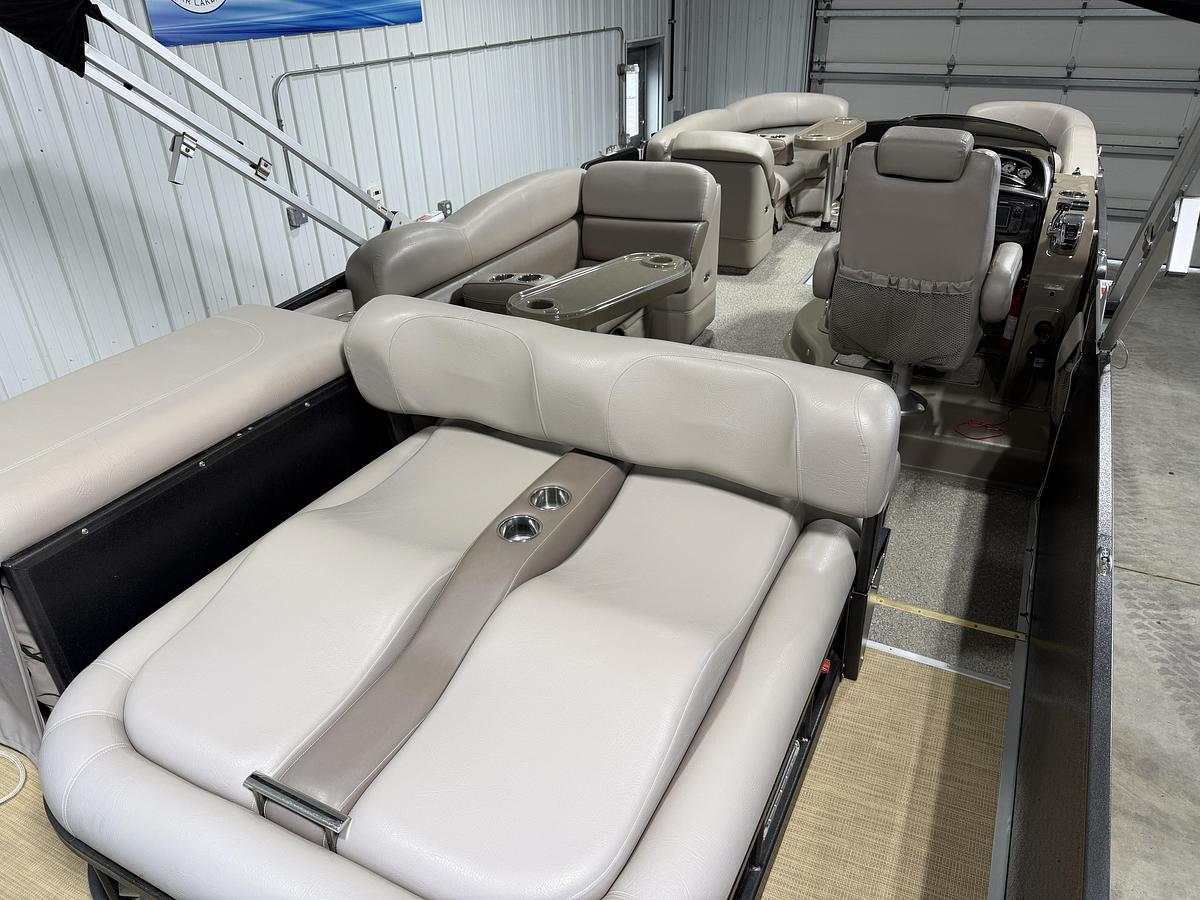 Used 2011 Premier 250 Grand Isle I/O
