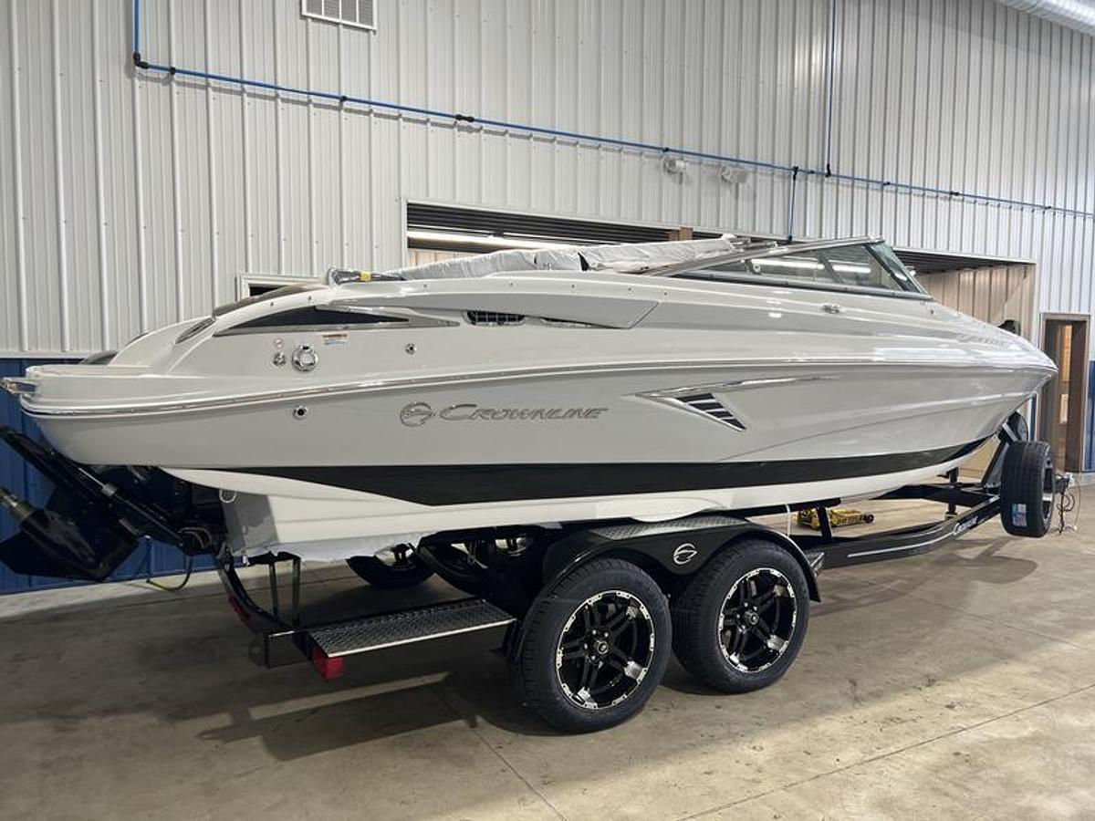 2024 Crownline 240 SS