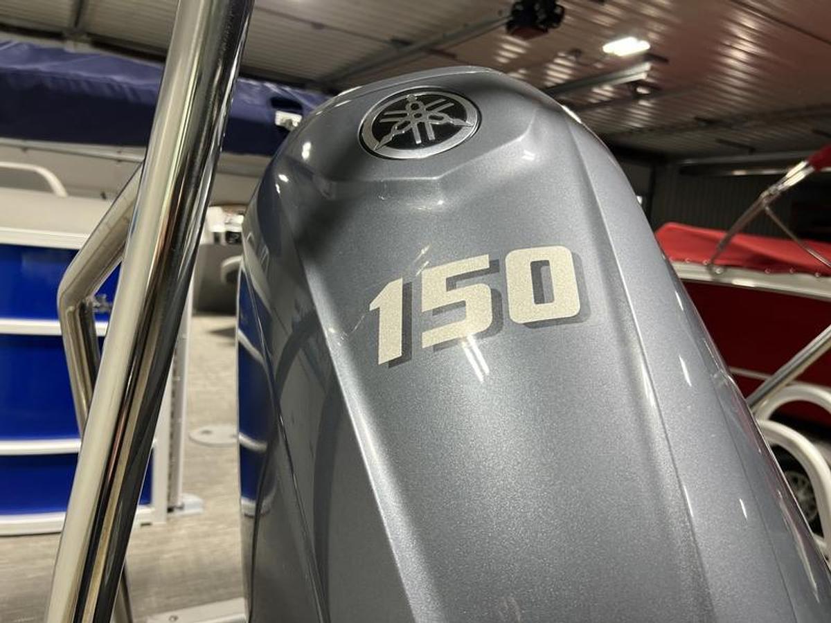 Used 2024 Bennington 23 SXSR