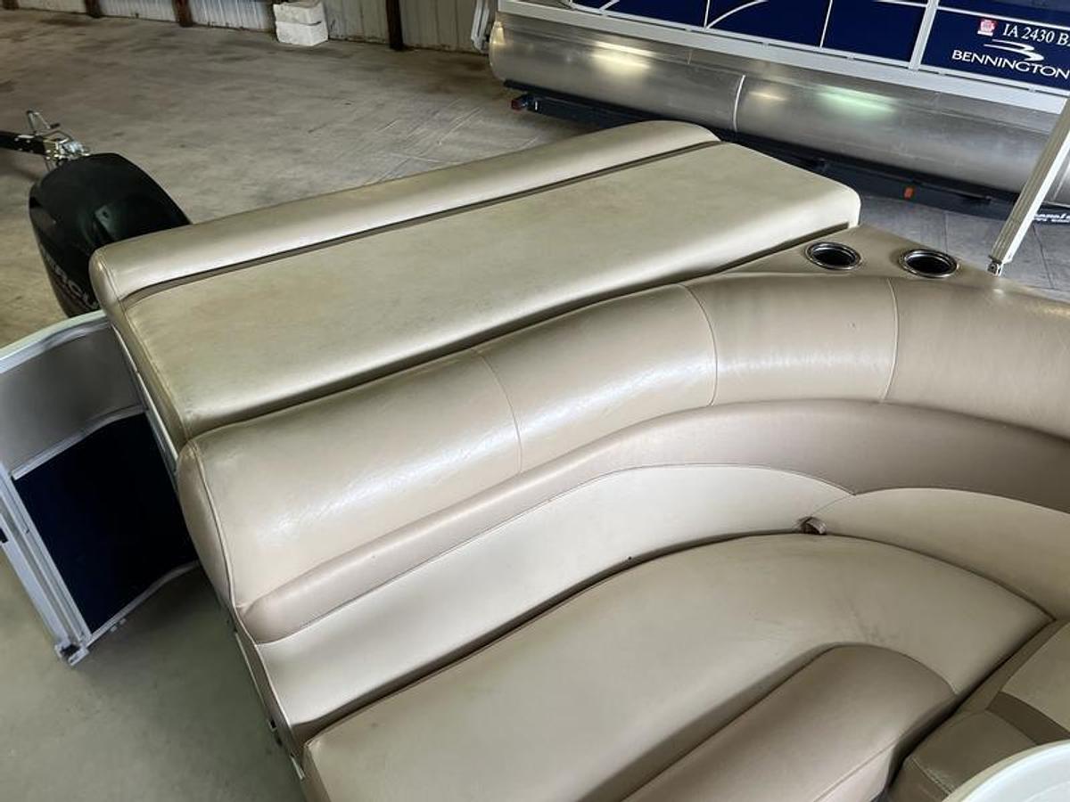 Used 2013 Crest V210