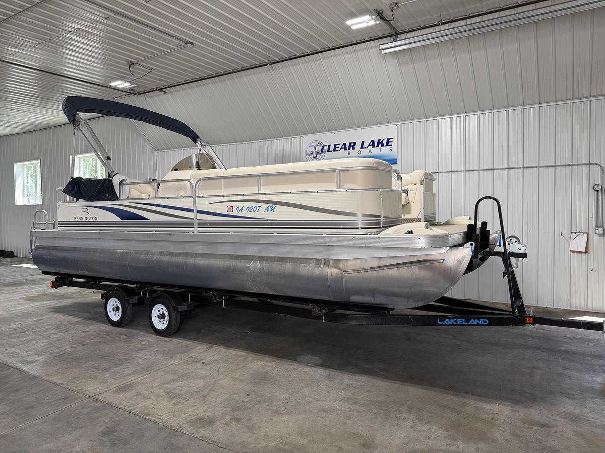 Used 2003 Bennington 2275 LX