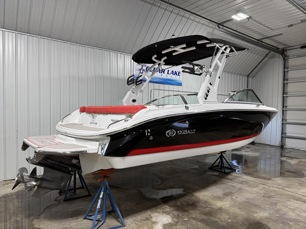Used 2020 Cobalt Boats 220S BR