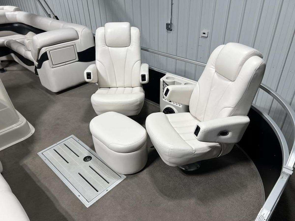 Used 2010 Premier 225 SUNSATION LTD