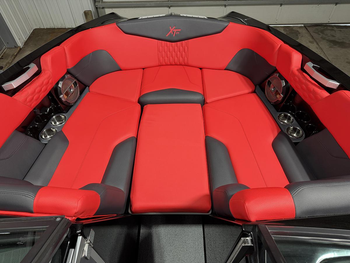 Used 2022 Mastercraft XT24