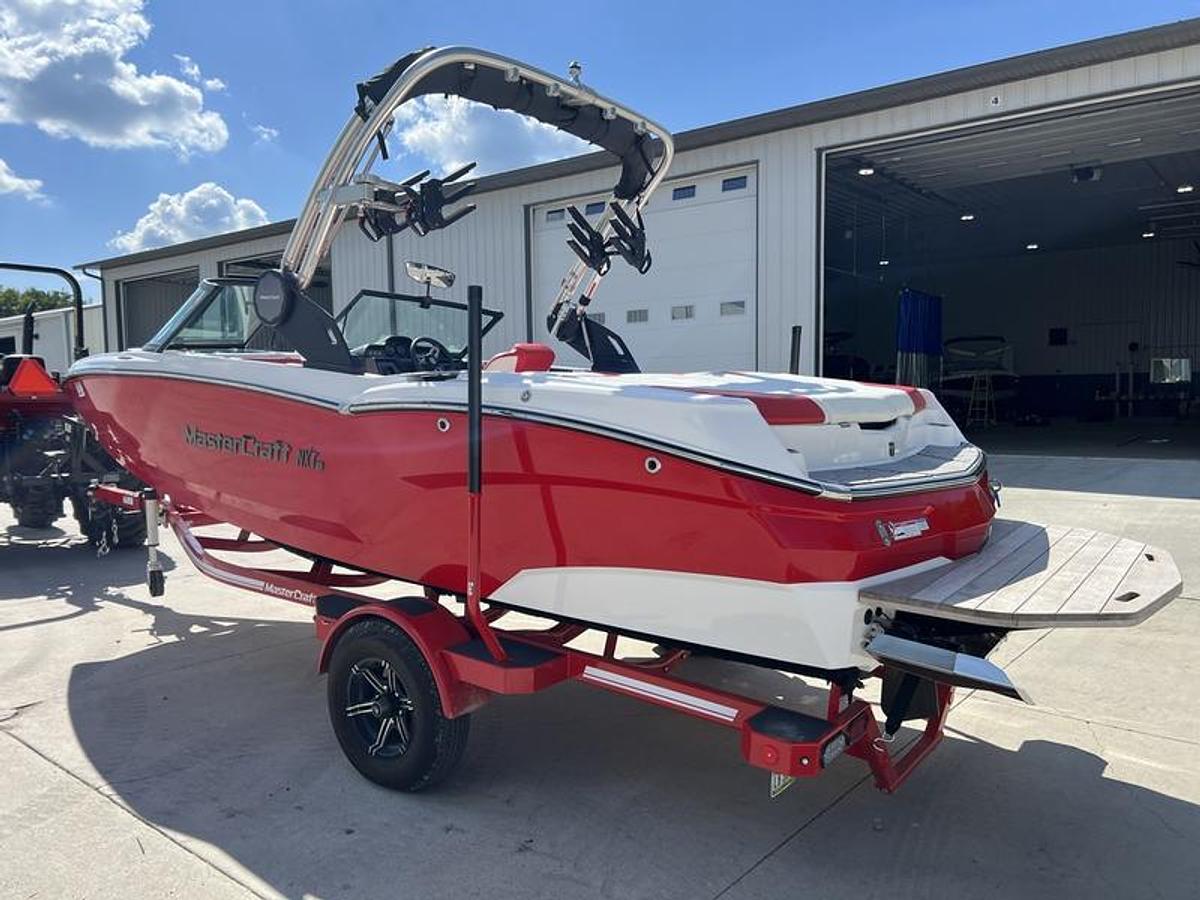 Used 2023 MasterCraft NXT20