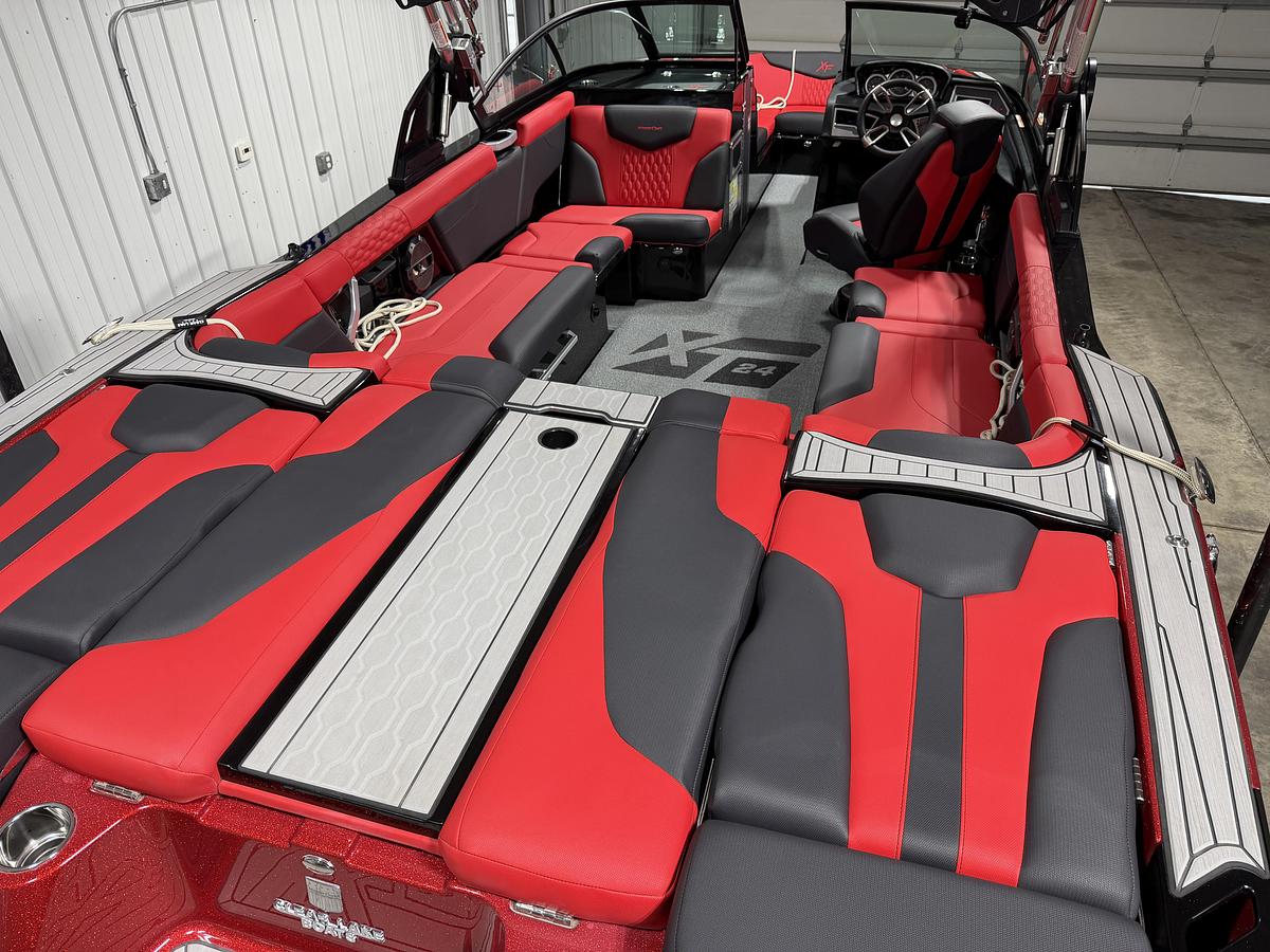Used 2022 Mastercraft XT24