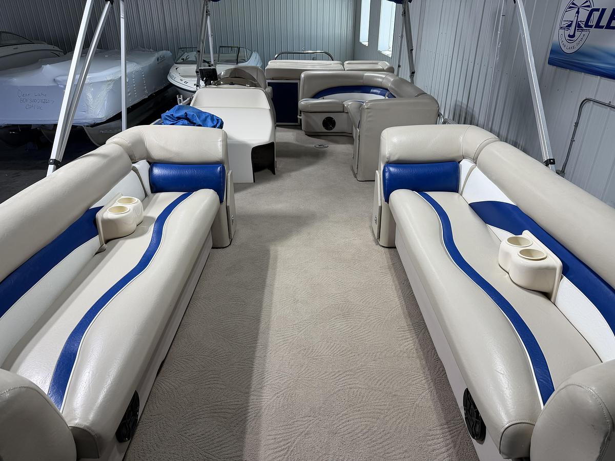 Used 2010 Sweetwater 2586 RE4