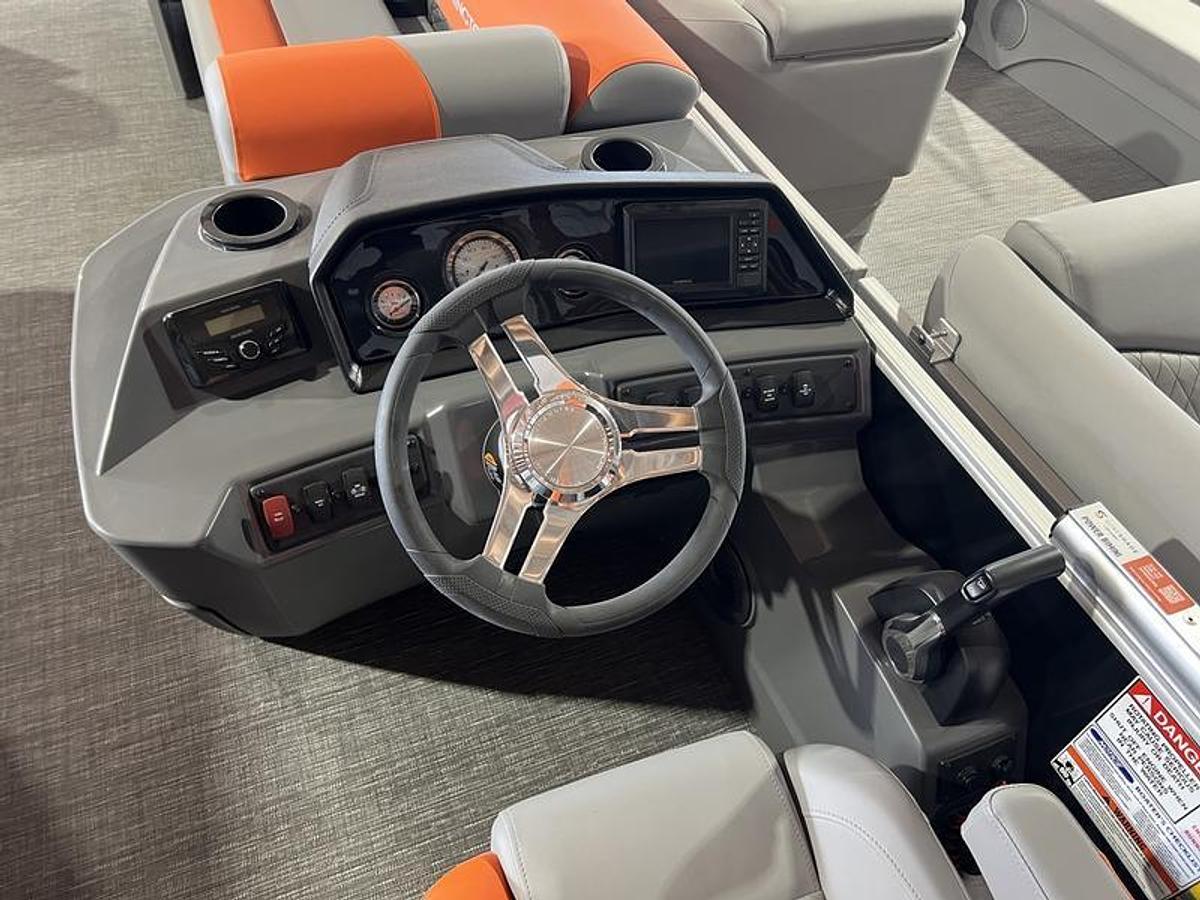 2025 Bennington 22 S CRUISE