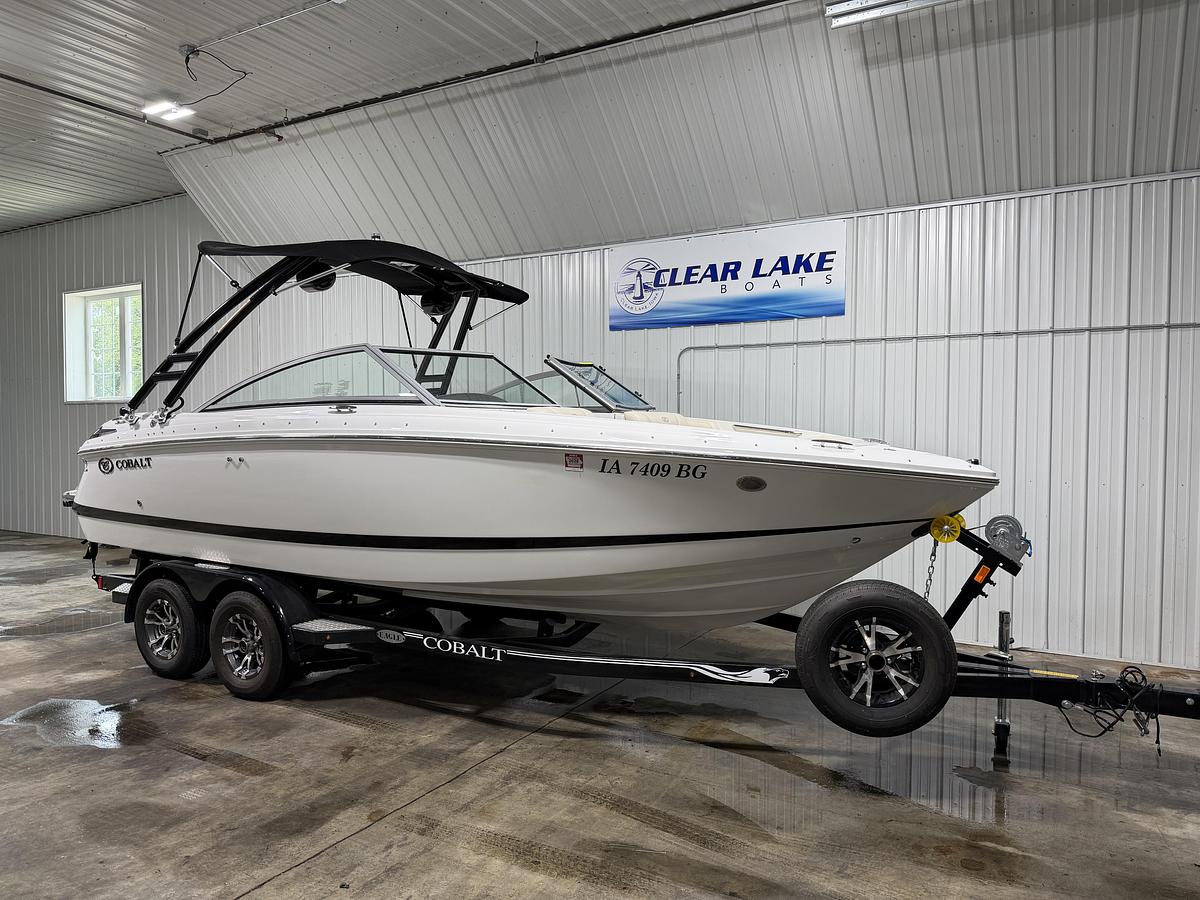 Used 2010 Cobalt Boats 210