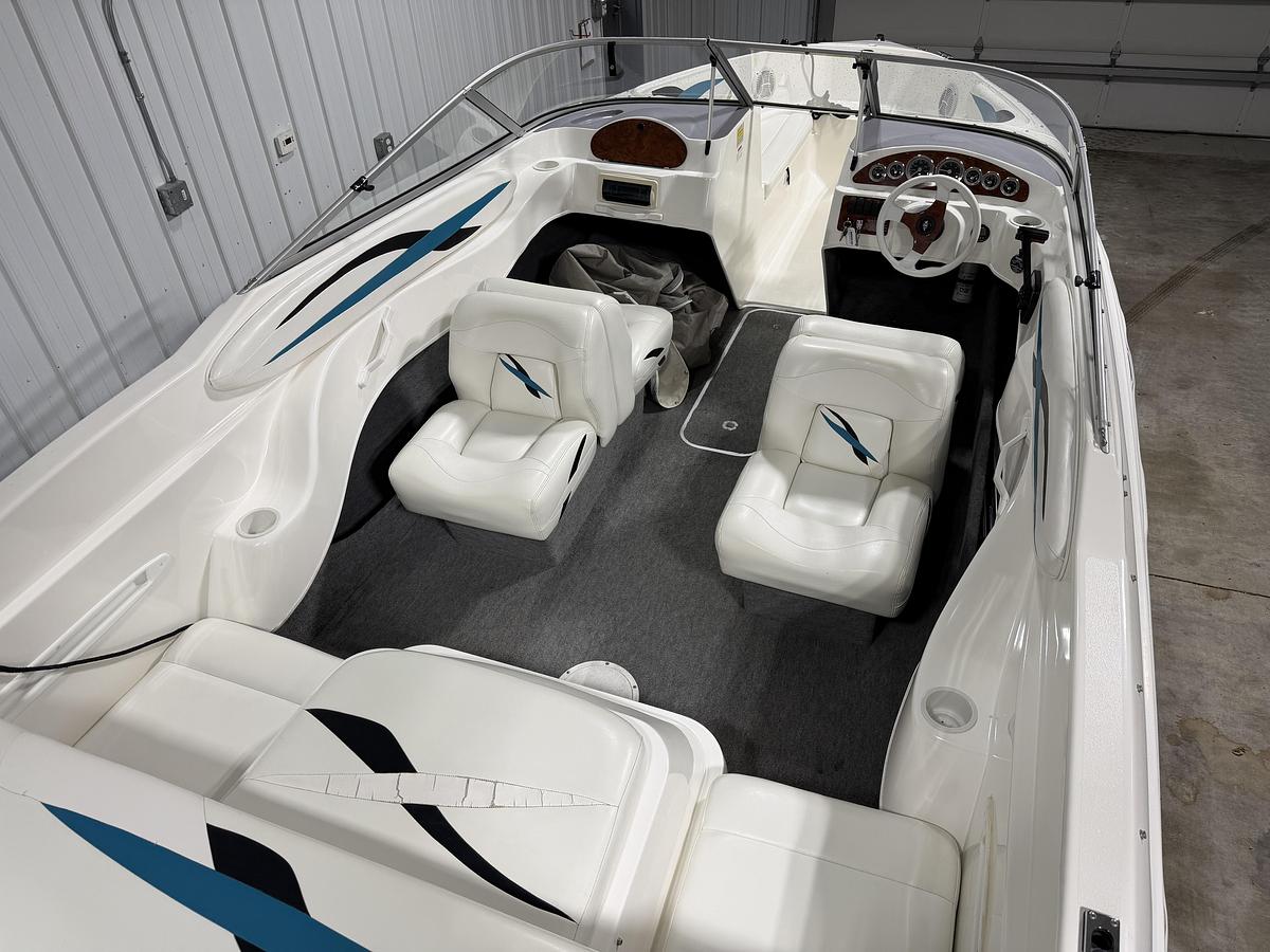 Used 2000 Wellcraft 200 SS