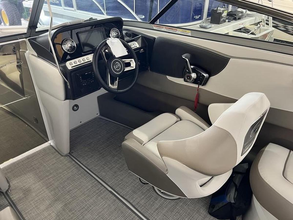 2024 Crownline 240 SS
