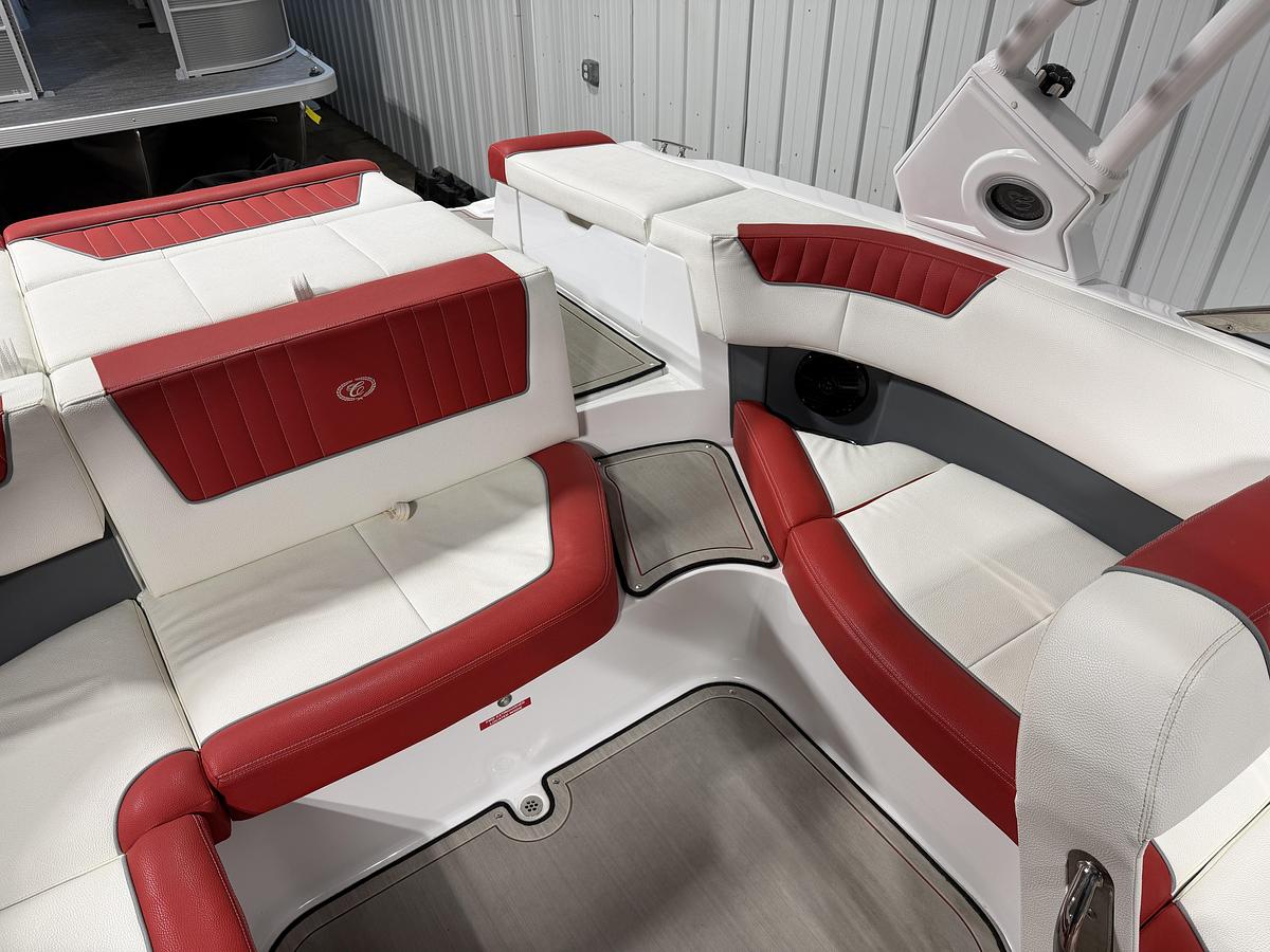 Used 2020 Cobalt Boats 220S BR