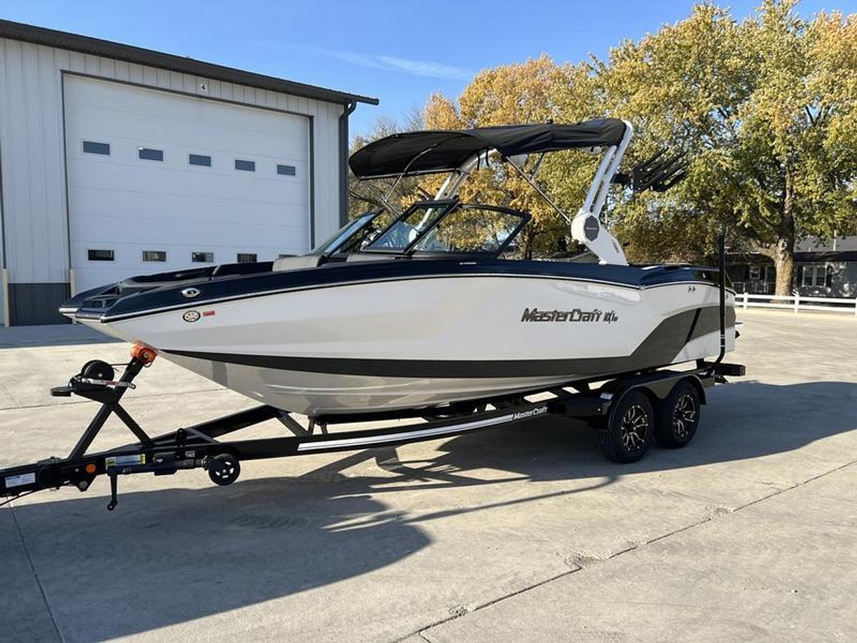 2026 MasterCraft NXT22
