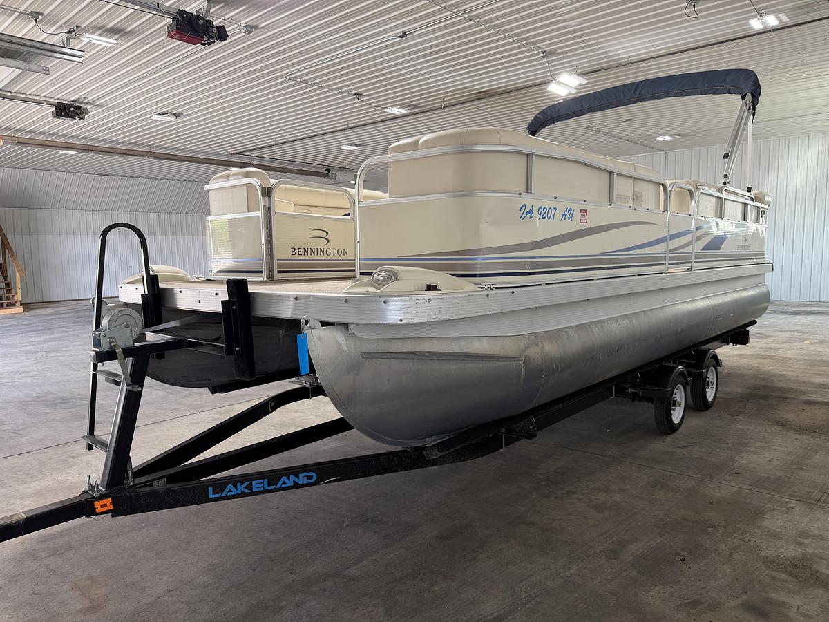 Used 2003 Bennington 2275 LX