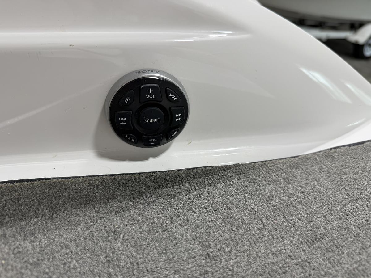 Used 2010 Cobalt Boats 210
