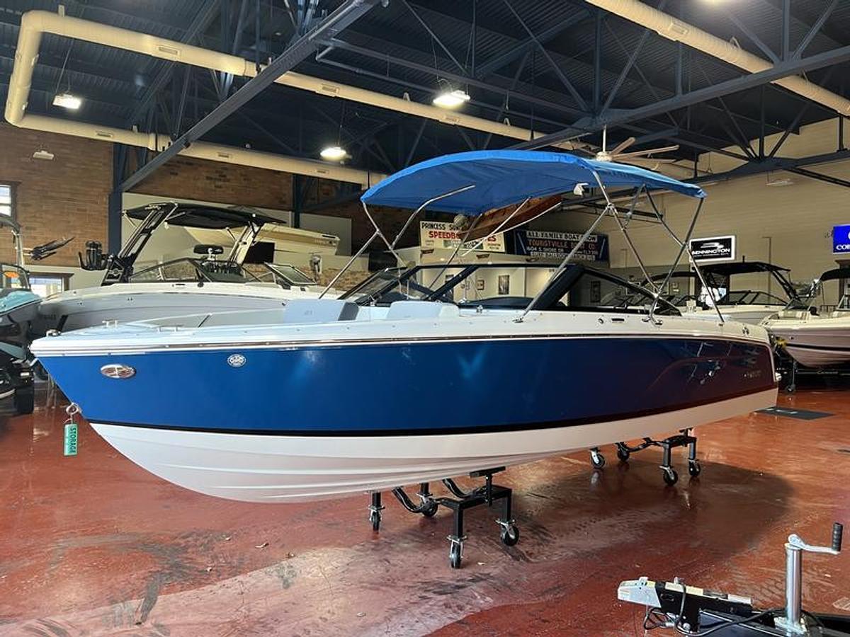 2025 Cobalt Boats CS23