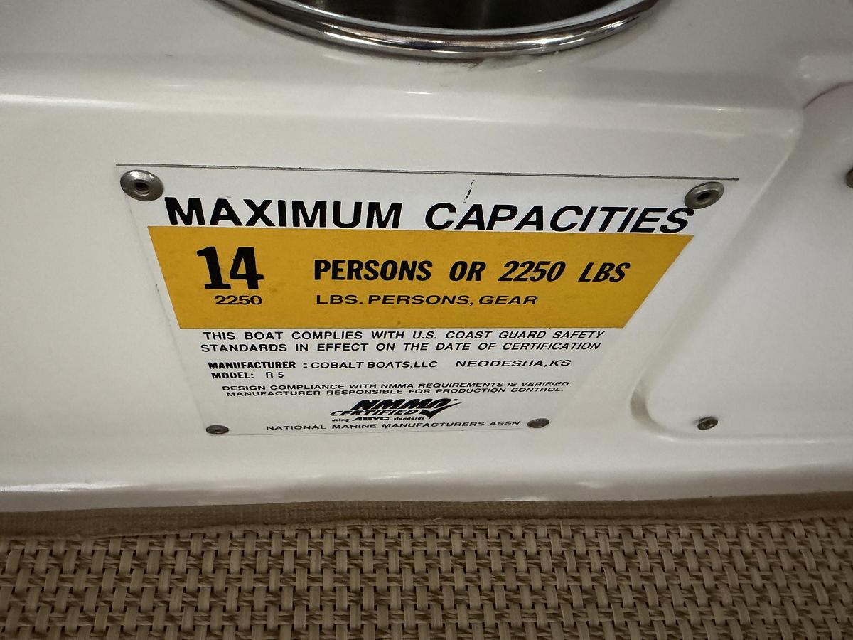 Used 2014 Cobalt Boats R5
