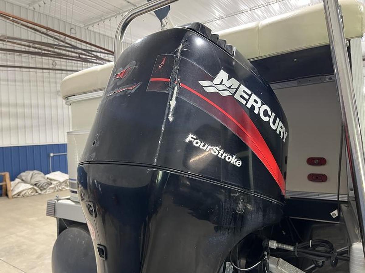 Used 2003 Bennington 2275 LX