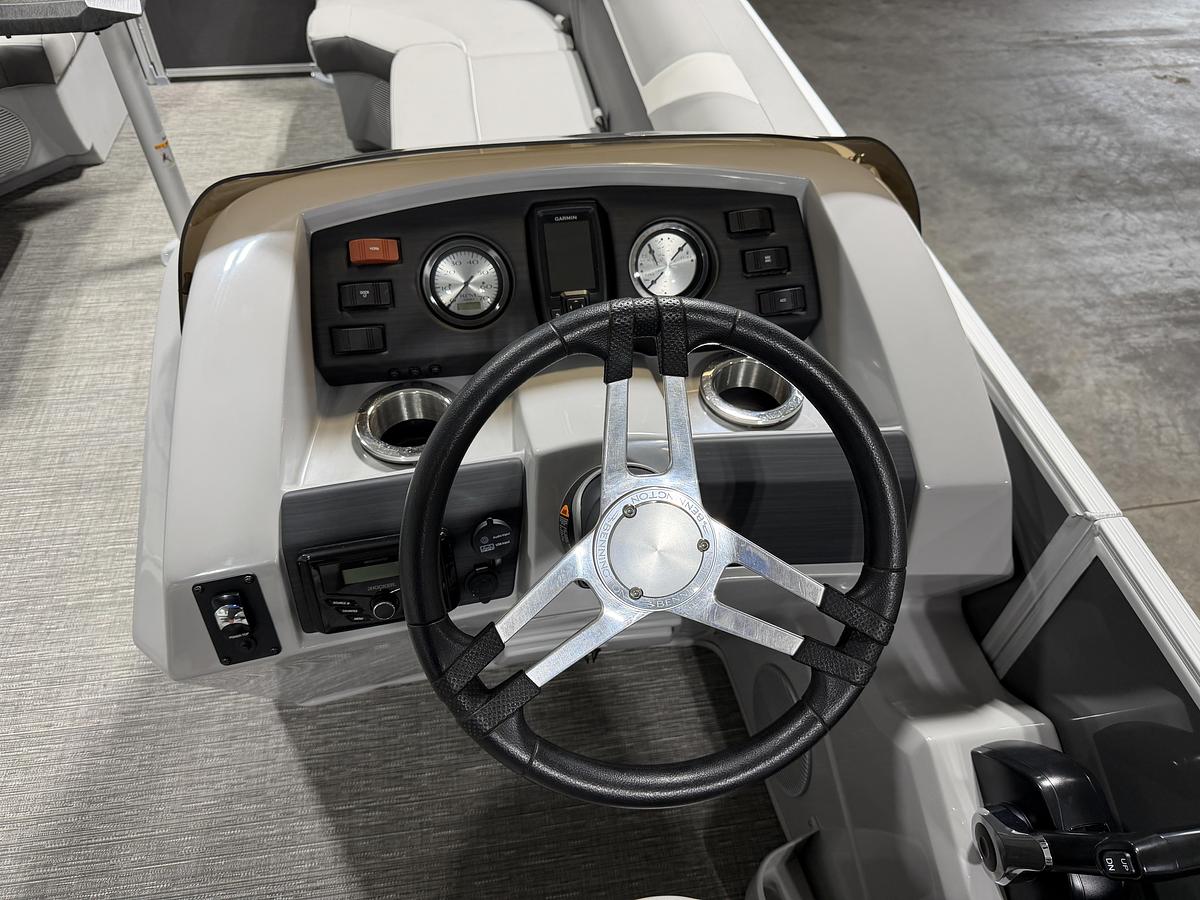 2024 Bennington 23 SXSR