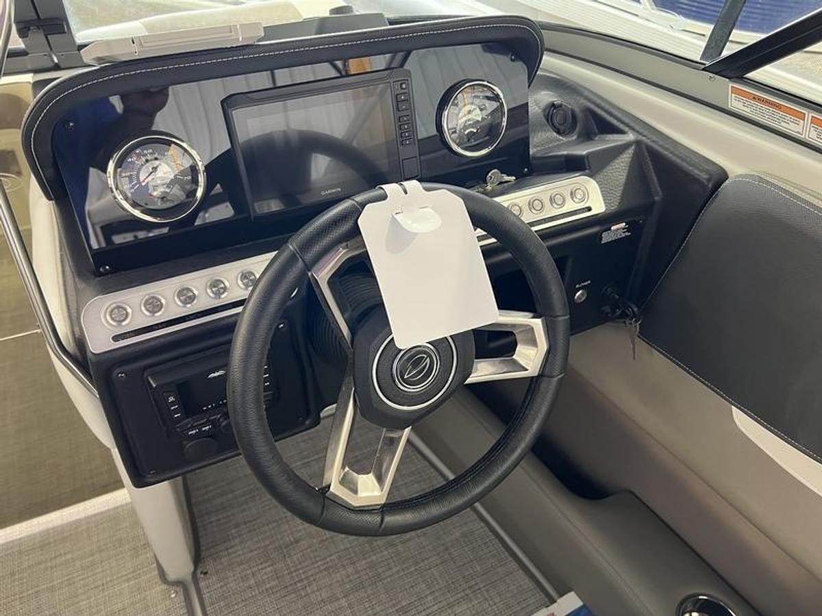 2024 Crownline 240 SS