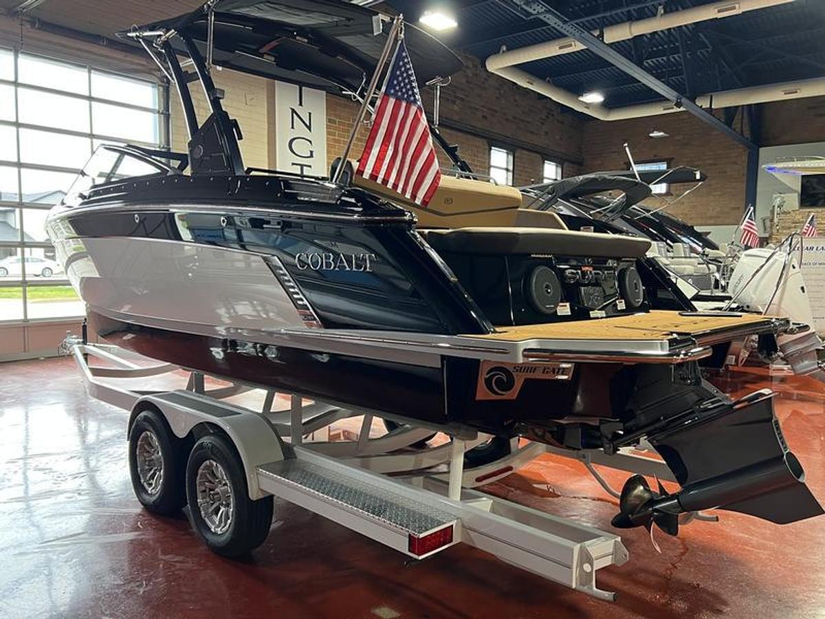 2026 Cobalt Boats R6 Surf